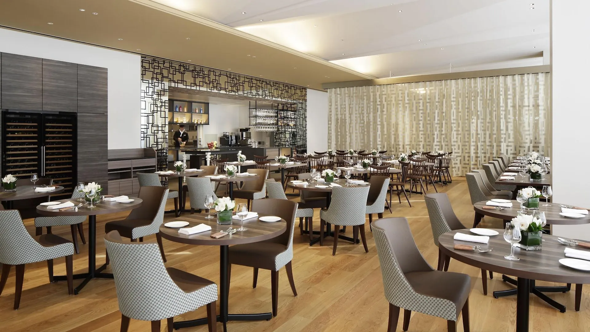 Courtyard By Marriott Shin-Osaka Station Hotel Osaka