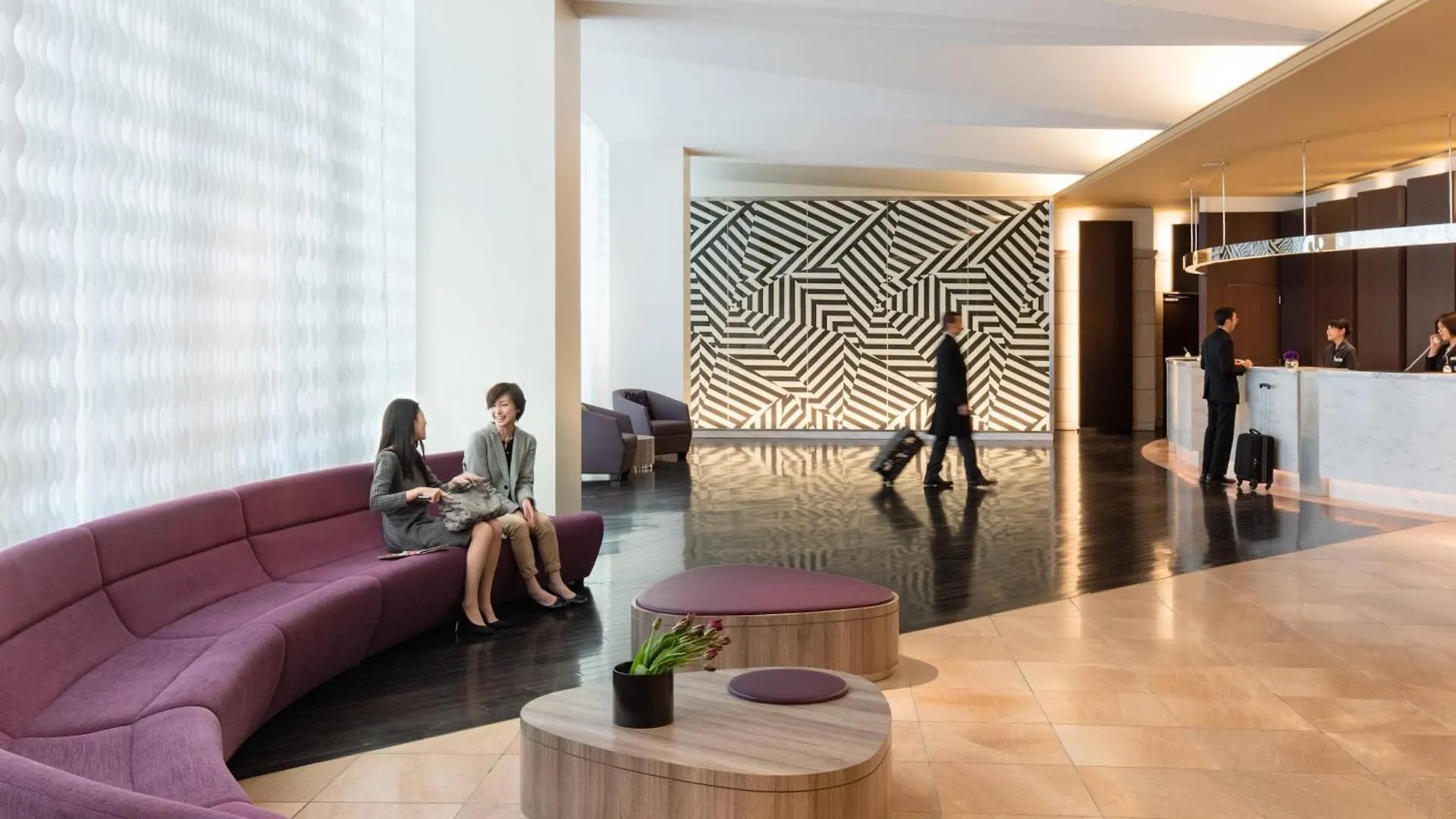 Courtyard By Marriott Shin-Osaka Station Hotel