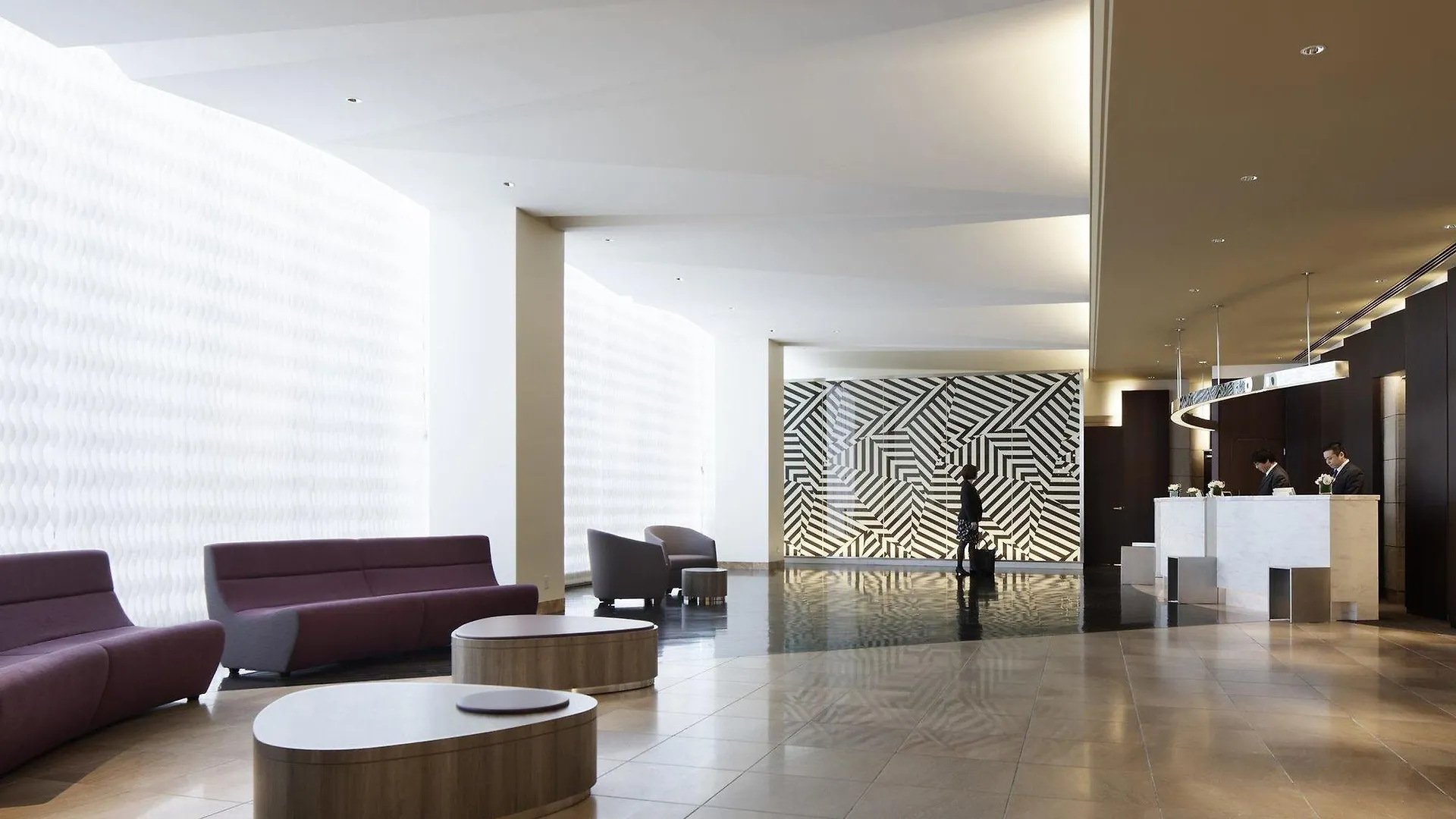 Courtyard By Marriott Shin-Osaka Station Hotel 5*, Osaka
