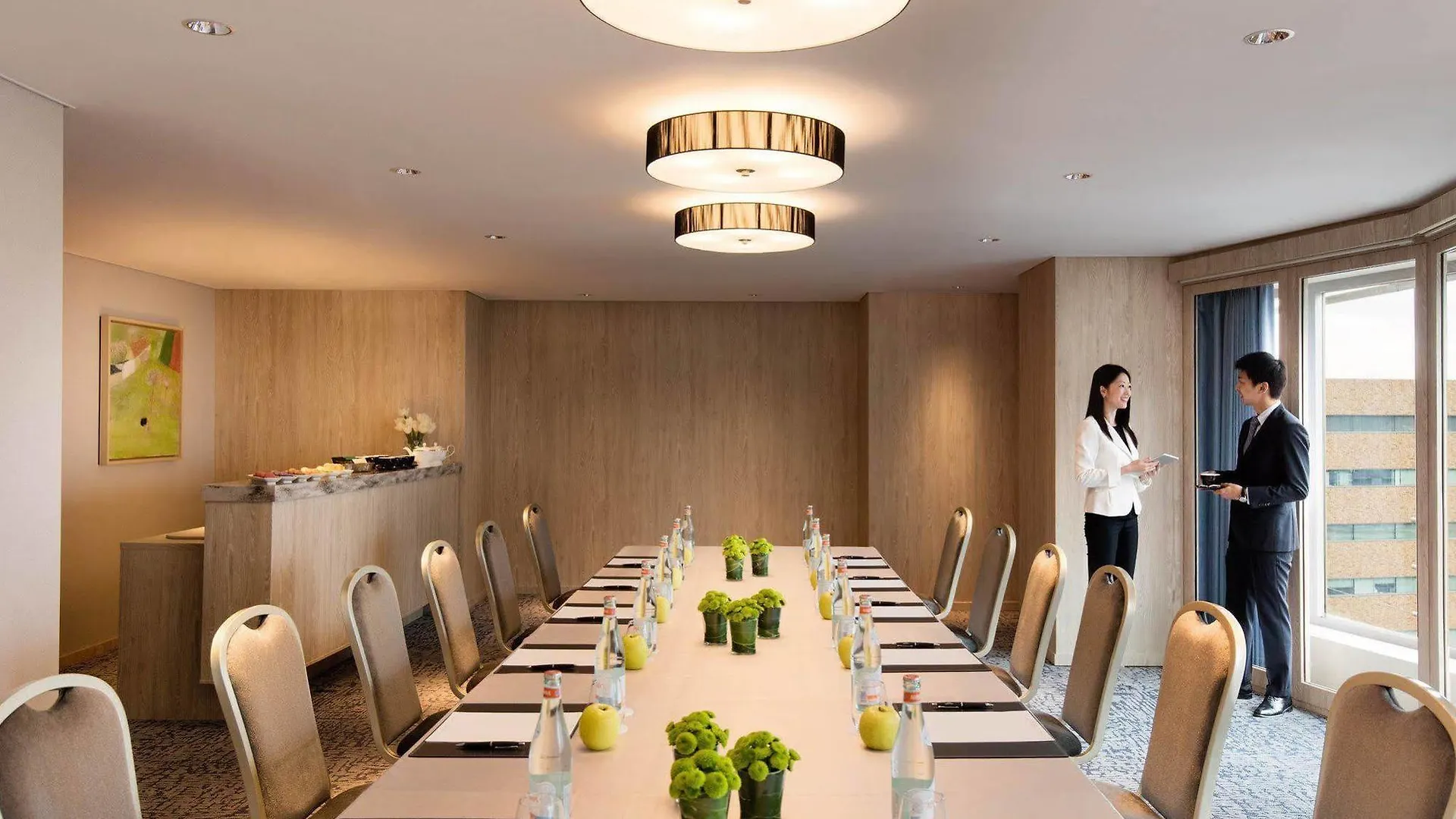 Courtyard By Marriott Shin-Osaka Station Hotel 5*, Osaka
